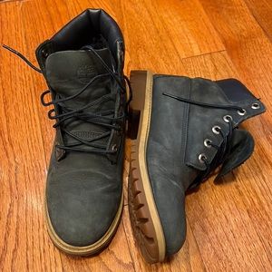 Timberland Boots sz 6 M / 8 W